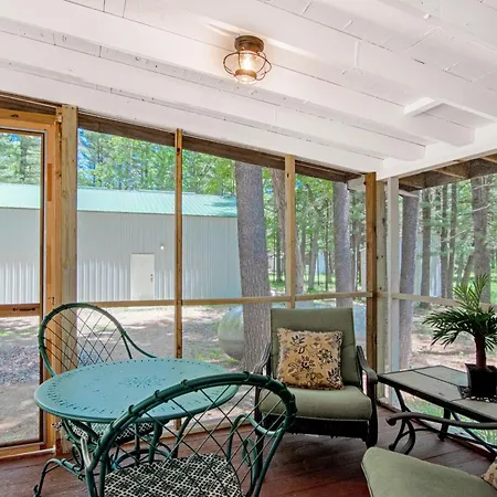 Wildwood By The Lake Villa
